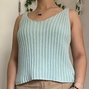 Knit v-neck sleeveless top